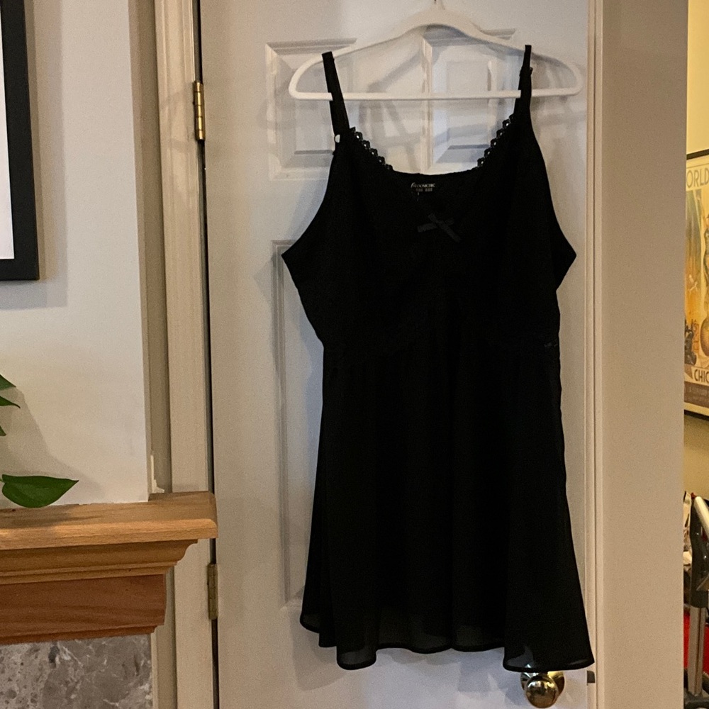 BloomChic Black Lace-Trim Camisole nightgown